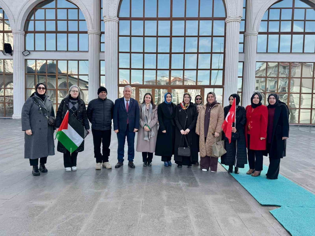 GAZZE’DE YAŞANAN İNSANLIK DRAMINA DİKKAT ÇEKMEK VE ÇOCUKLARA UMUT OLMAK AMACIYLA BAŞLATILAN PROJE...