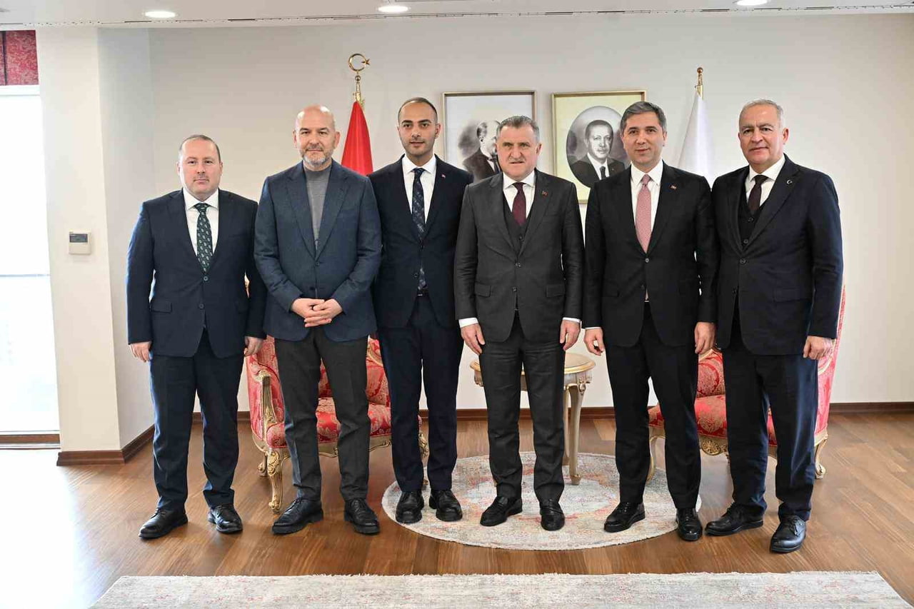 GENÇLİK VE SPOR BAKANI BAK, GAZİOSMANPAŞA’DA SPOR YATIRIMLARINI YERİNDE İNCELEDİ.