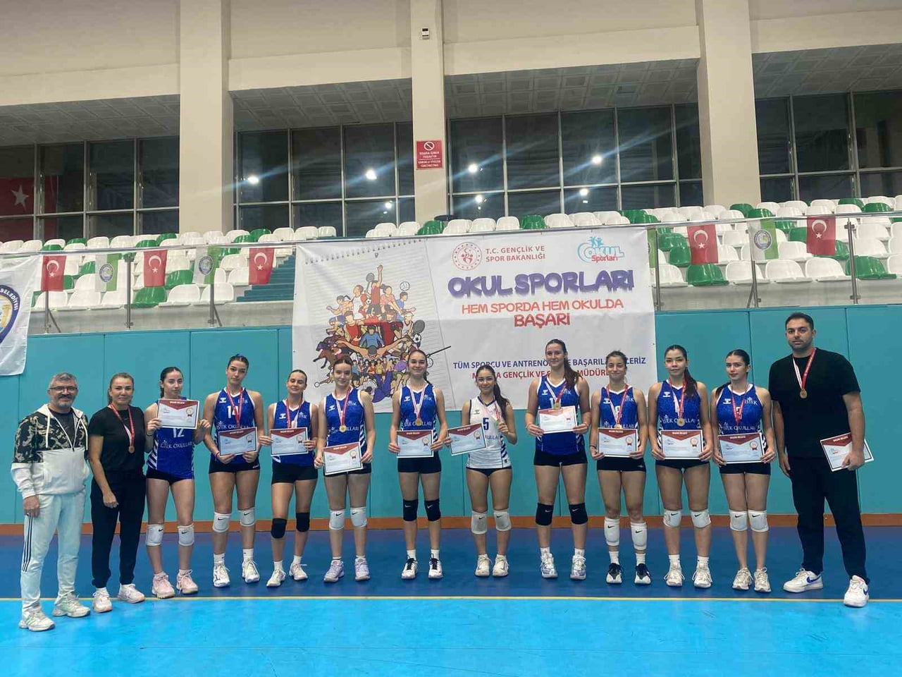 GENÇLİK VE SPOR BAKANLIĞI TARAFINDAN MANİSA’DA DÜZENLENEN OKUL SPORLARI VOLEYBOL GENÇLER (A) GRUP...