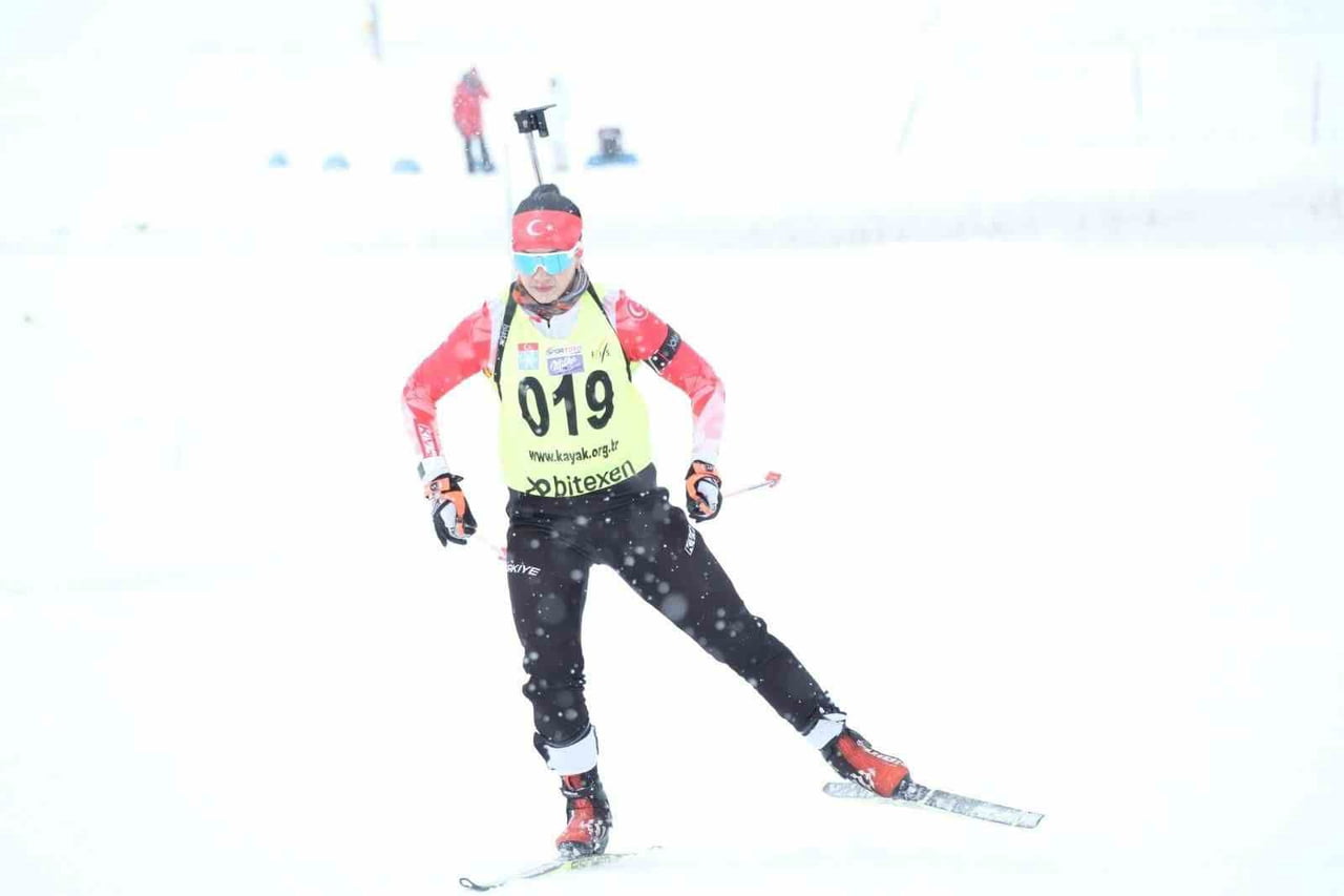 GENÇLİK VE SPOR İL MÜDÜRLÜĞÜ, NİĞDELİ SPORCU, MİLLİ KAYAKÇI EBRU TUNCER’İN ERZURUM’DA DÜZENLENEN...