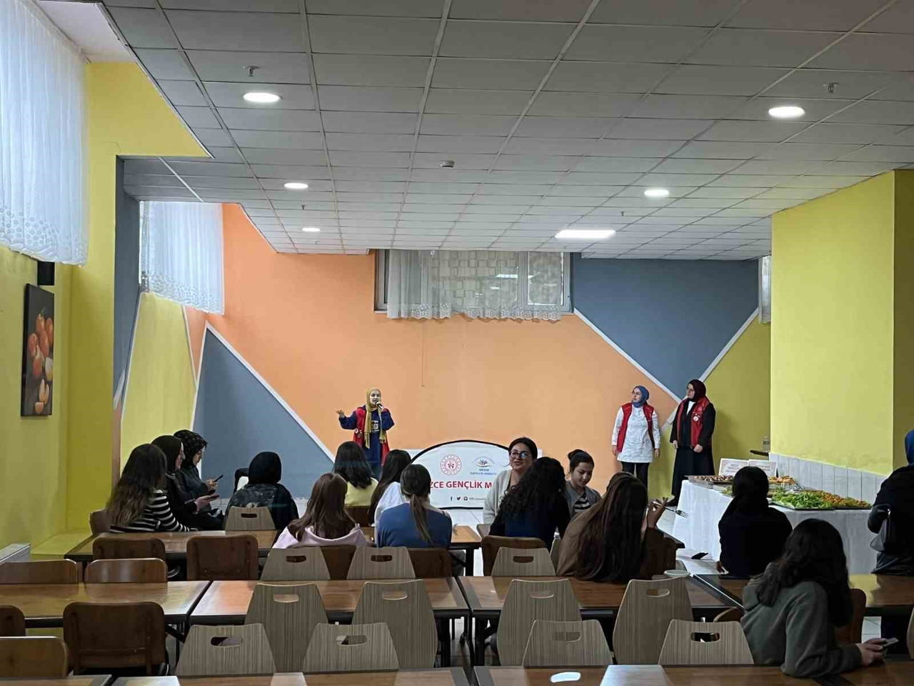 GENÇLİK VE SPOR İL MÜDÜRLÜĞÜNE BAĞLI, DÜZCE ÜNİVERSİTESİ ÖĞRENCİLERİNİN KONAKLADIĞI NECLA PEKOLCAY...