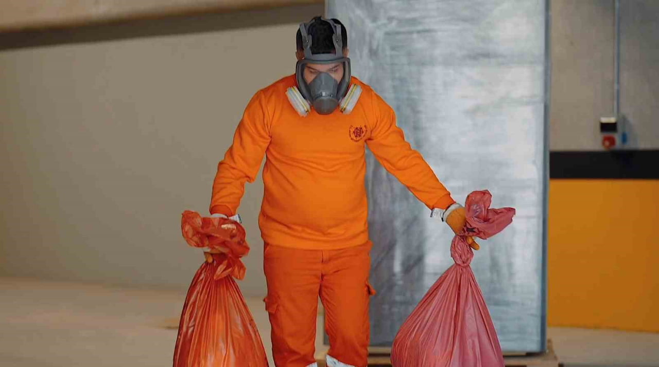 GÖRÜNMEYEN AMA HAYATİ BİR HİZMETLE AYDIN BÜYÜKŞEHİR BELEDİYESİ, HER GÜN 4 TON TIBBİ ATIĞI SESSİZCE...