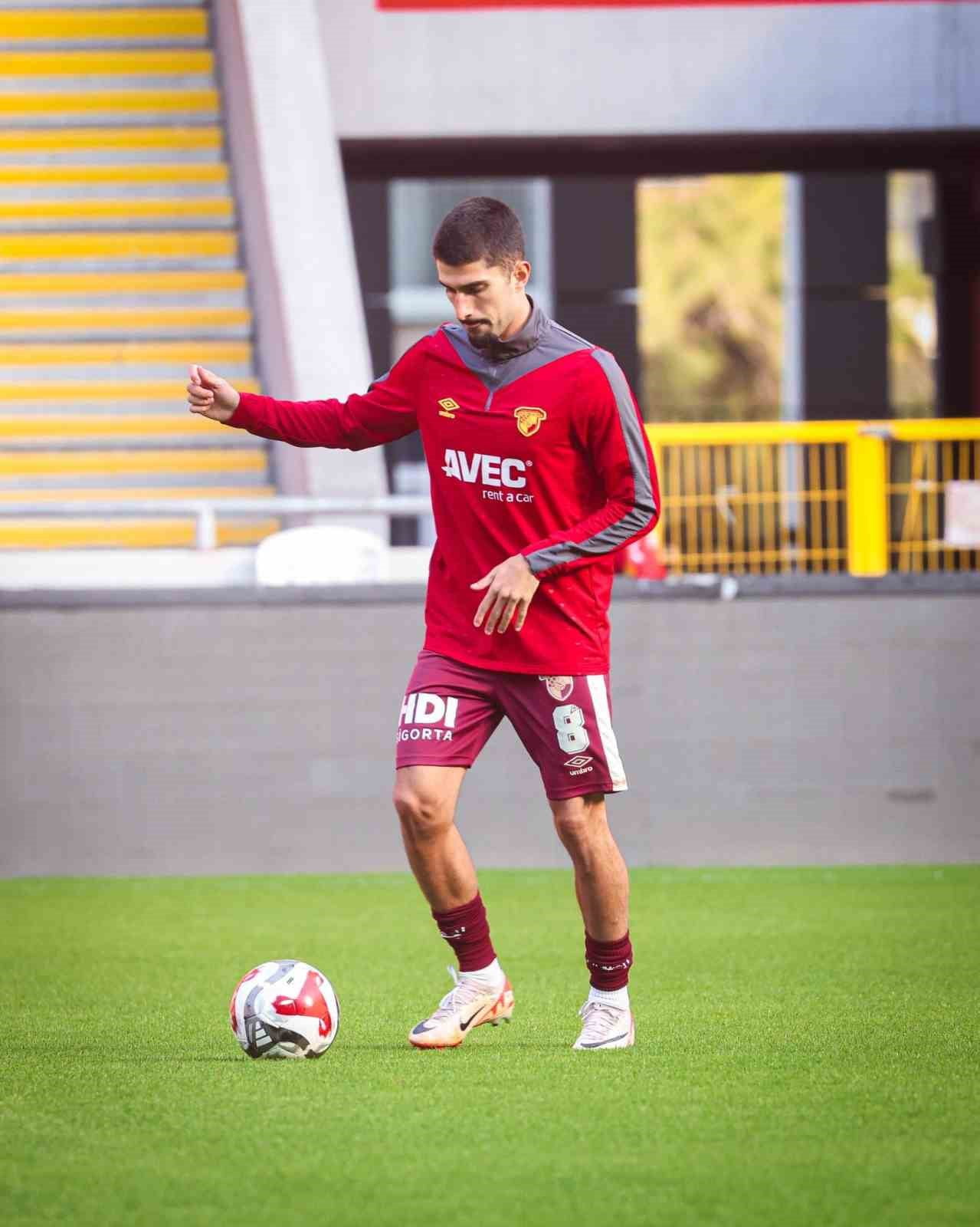 GÖZTEPE'NİN GEÇTİĞİMİZ HAFTALARDA KADROSUNA DAHİL ETTİĞİ İSVİÇRELİ FUTBOLCU ALEXİS ANTUNES'İN...