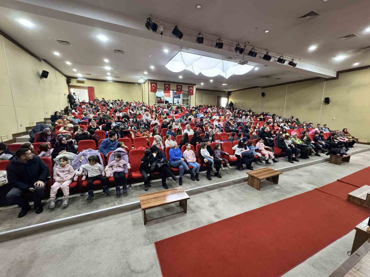 HACILAR BELEDİYE BAŞKANI BİLAL ÖZDOĞAN, İLÇEDE EĞİTİM, SOSYAL VE MANEVİ İKLİME YÖNELİK...