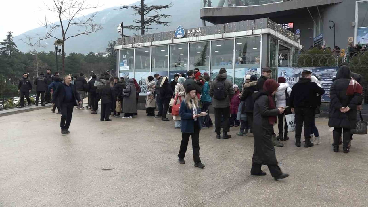 HAFTA SONUNU ULUDAĞ'DA DEĞERLENDİRMEK İSTEYENLER, SABAHIN ERKEN SAATLERİNDEN İTİBAREN TELEFERİK...