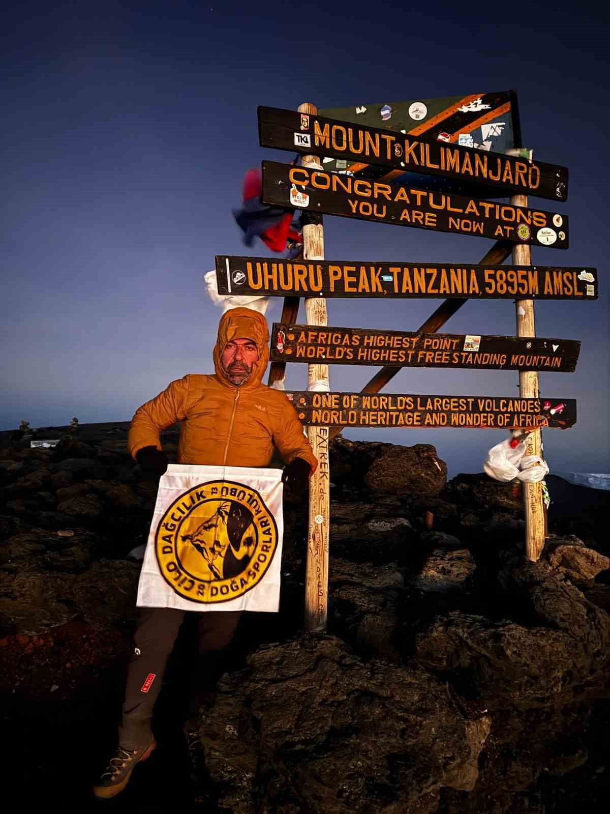 HAKKARİ’DE İNŞAAT YÜKSEK MÜHENDİSİ KİMLİĞİYLE BİLİNEN DR. İRFAN AKSU, MOUNT KİLİMANJARO’DA 3 GÜN...