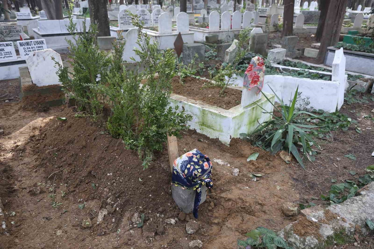 HATAY’DA DEPREMİN ARDINDAN YILLARDIR ŞEHİR ŞEHİR GEZEREK KIZ KARDEŞİNİ ARAYAN ABLASI AYTEN TUNCER...