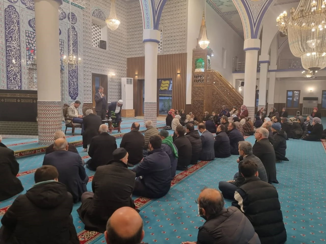 HATAY’DA İL MÜFTÜLÜĞÜ TARAFINDAN DÜZENLENEN SEMİNERDE UMREYE GİDECEK VATANDAŞLARA YÖNELİK SEMİNER...