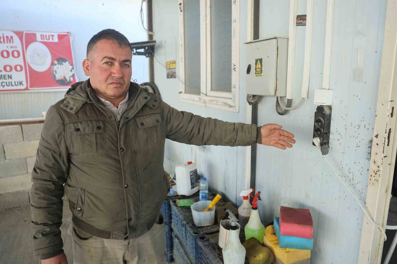 HATAY’IN ANTAKYA İLÇESİNDE MUSTAFA KORKMAZ’A AİT OTO YIKAMA İŞYERİ, KİMLİĞİ BELİRLENEMEYEN 2 ŞAHIS...