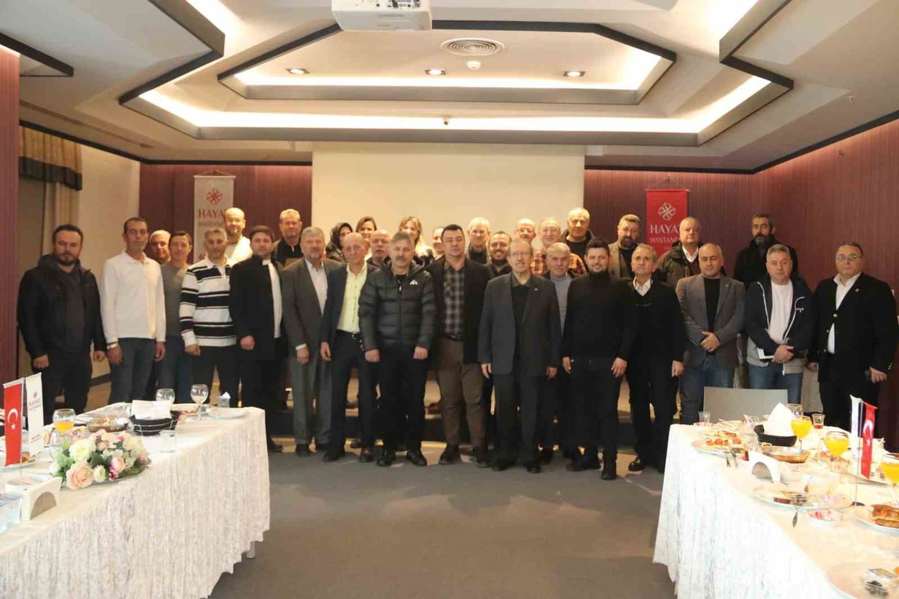 HAYAT SAĞLIK GRUBU YÖNETİM KURULU BAŞKANI UZMAN DOKTOR AHMET ÖZKUL, MUDANYA MUHTARLARINI HAYAT...