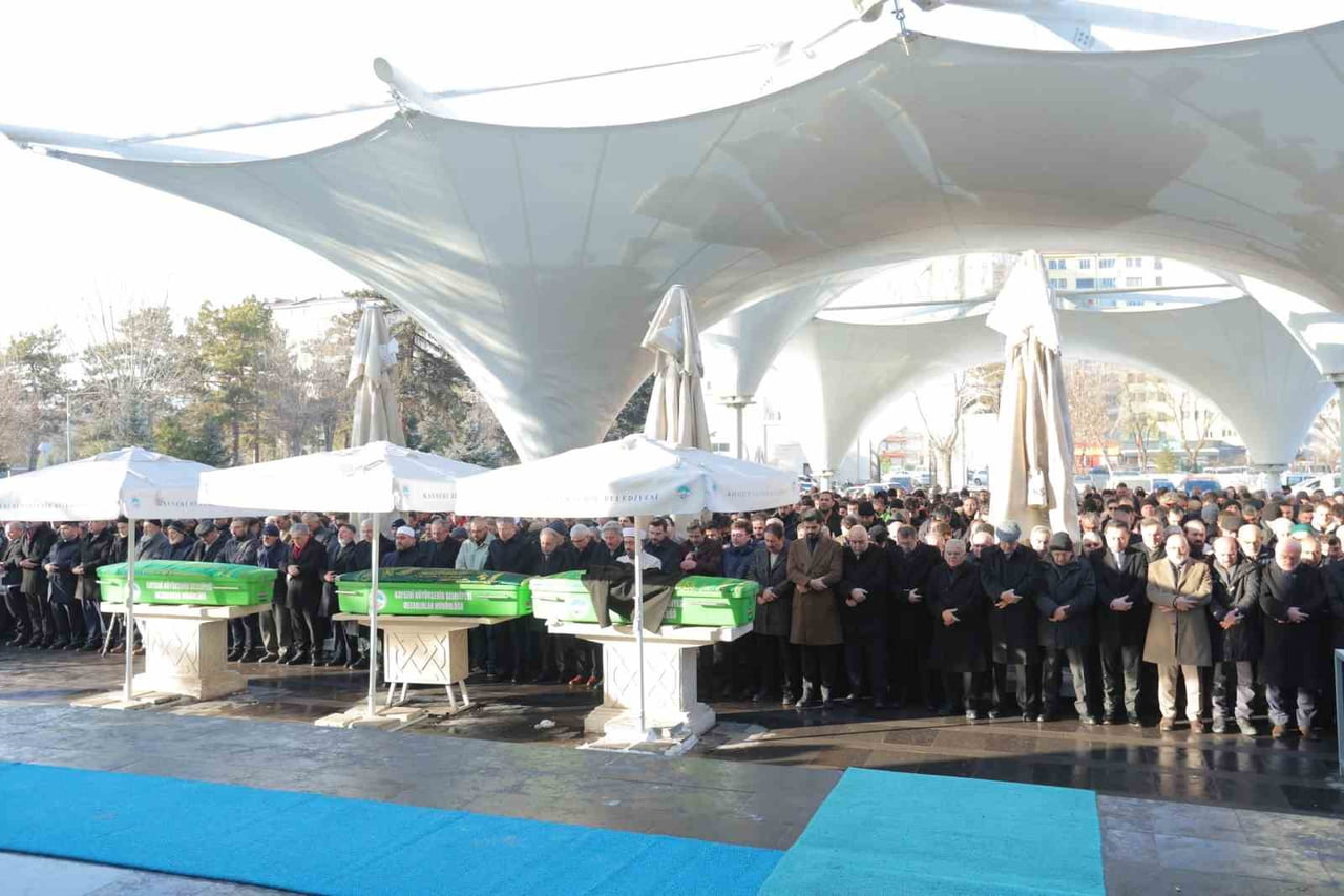 HAYATINI KAYBEDEN KAYSERİ GÖNÜLLÜ KÜLTÜR KURULUŞLARI BAŞKANI AHMET TAŞ, SON YOLCULUĞUNA...