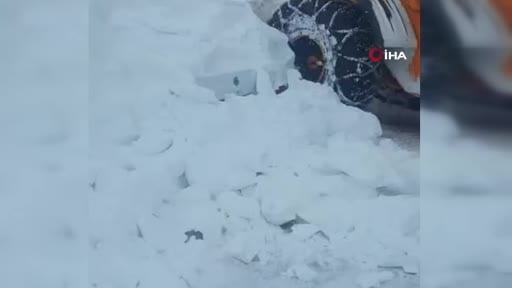 Hayvanlar aç kalmasın diye çıktığı yolda ölümden döndü