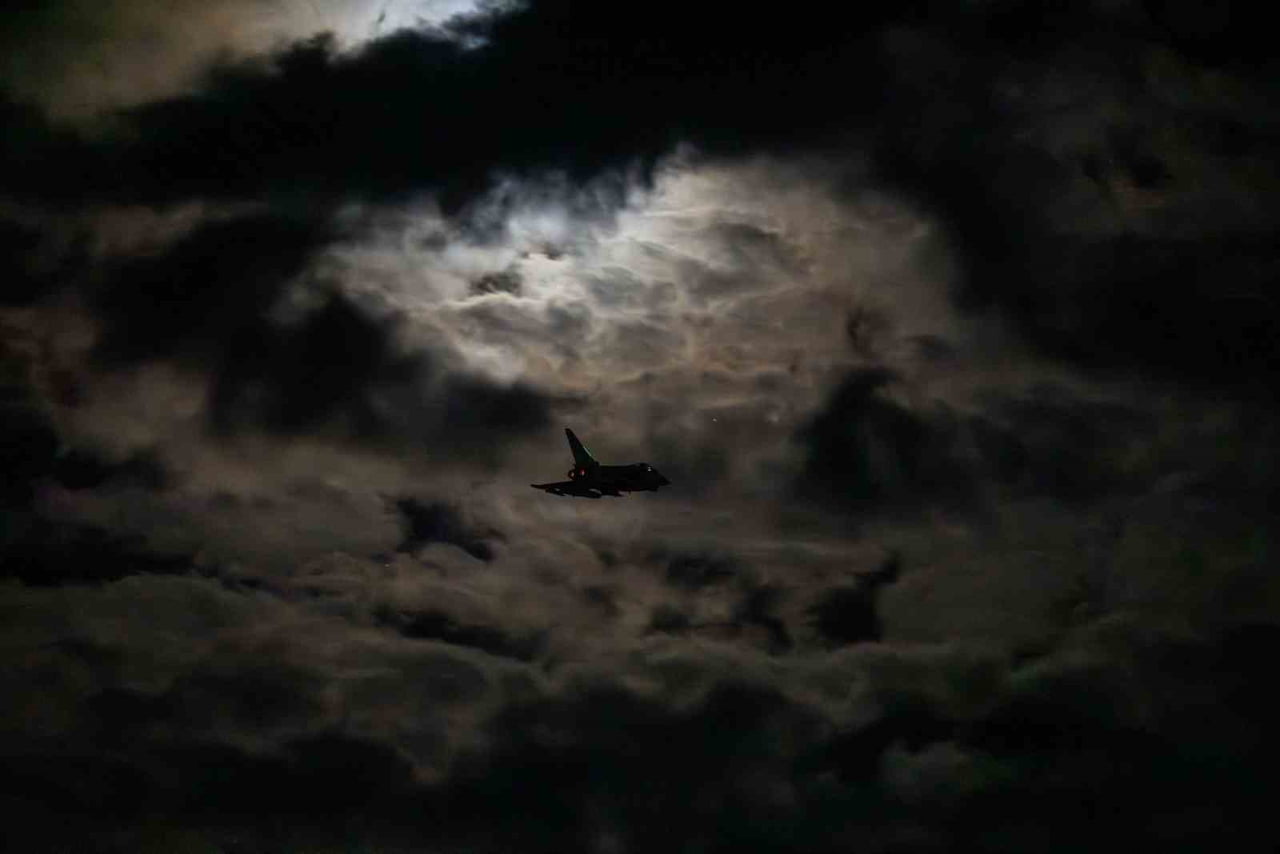 İNGİLTERE VE FRANSA HAVA KUVVETLERİ, SURİYE'NİN PALMİRA ŞEHRİNDE "DAHA ÖNCE DAEŞ TERÖR ÖRGÜTÜ...