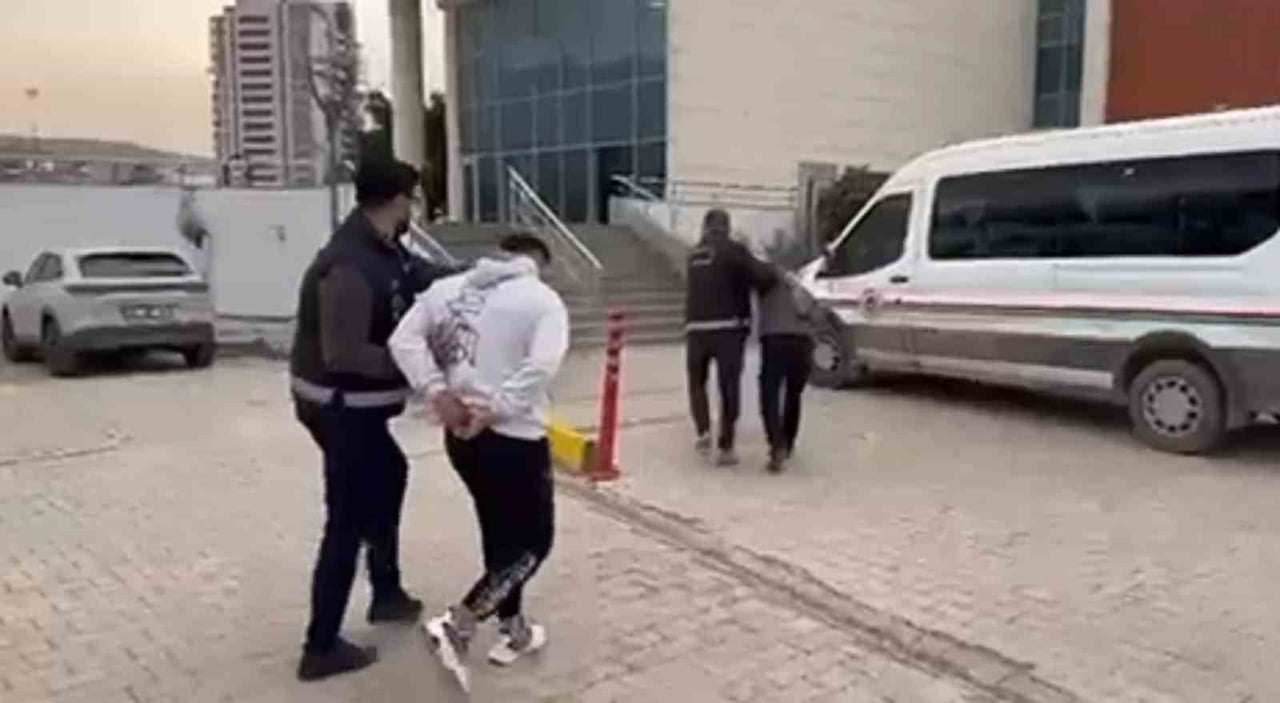 İSKENDERUN’DA HAPİS CEZASI İLE ARANAN 2 KİŞİ TUTUKLANDI