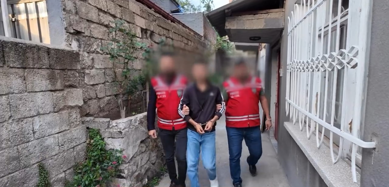 ISPARTA EMNİYET MÜDÜRLÜĞÜ BİRİMLERİNCE 2025 YILI BOYUNCA ASAYİŞTEN NARKOTİĞE, SİBER SUÇLARDAN...