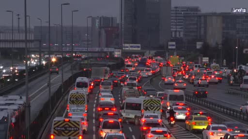 İstanbul’da ara tatilin başlamasıyla trafik yoğunluğu yüzde 85’e ulaştı