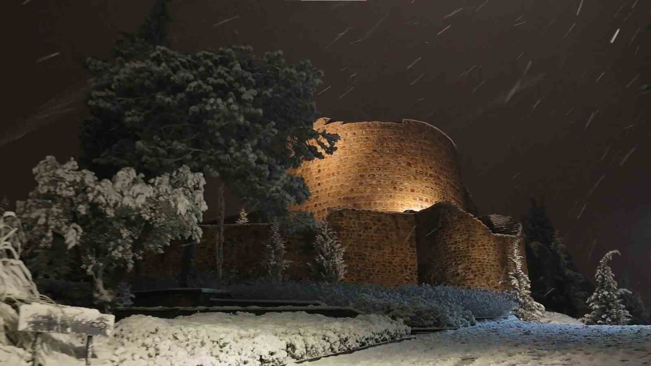 İSTANBUL’DA ETKİLİ OLAN KAR YAĞIŞI, ANADOLU YAKASI’NIN YÜKSEK KESİMLERİNDE VE ÖZELLİKLE...