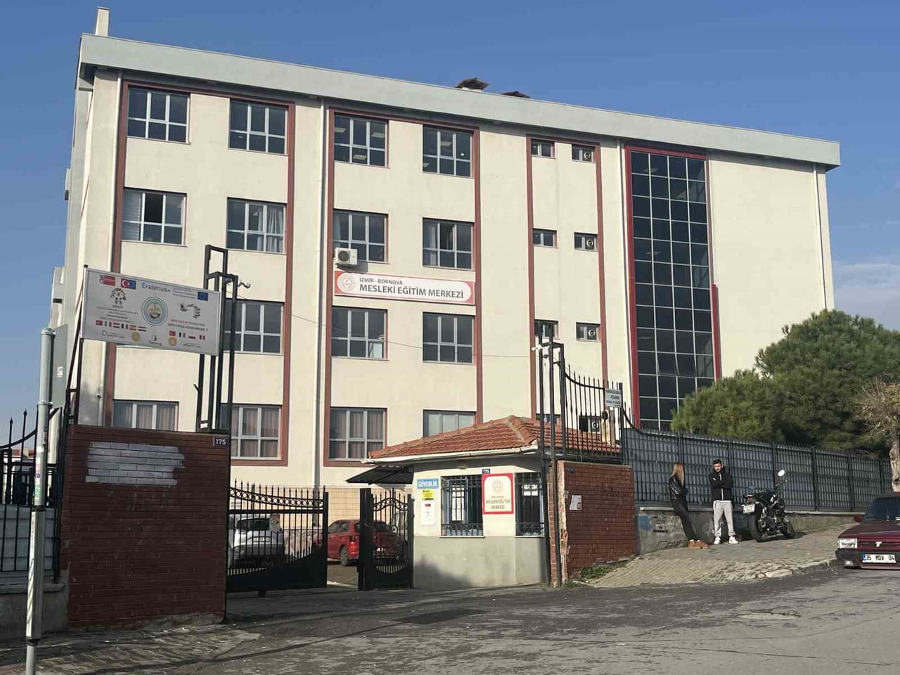 İZMİR BORNOVA MESLEKİ EĞİTİM MERKEZİ