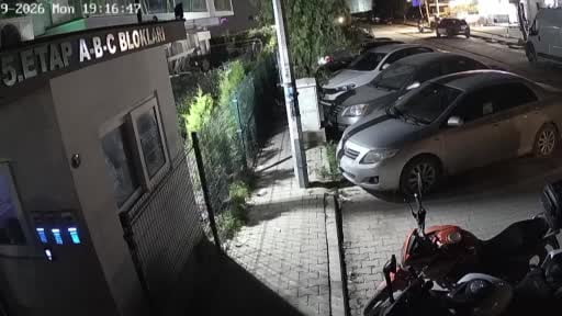 İzmir’de takıntılı erkek dehşeti kamerada: Pusu kurup defalarca kurşun yağdırdı