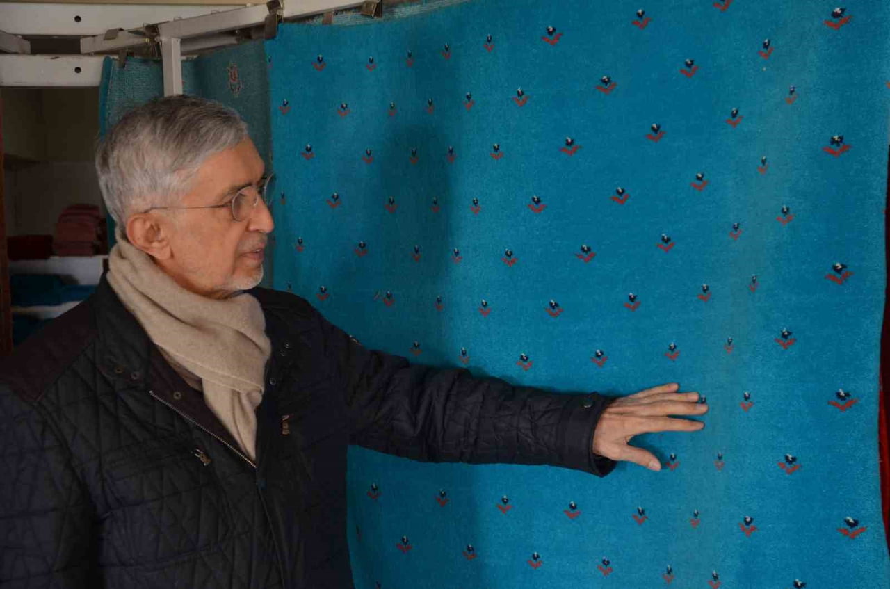 JAPONYA’NIN BAŞKENTİ TOKYO’DA BULUNAN TOKYO CAMİSİ’NİN HALILARI, 2000 YILINDA MANİSA’NIN DEMİRCİ...