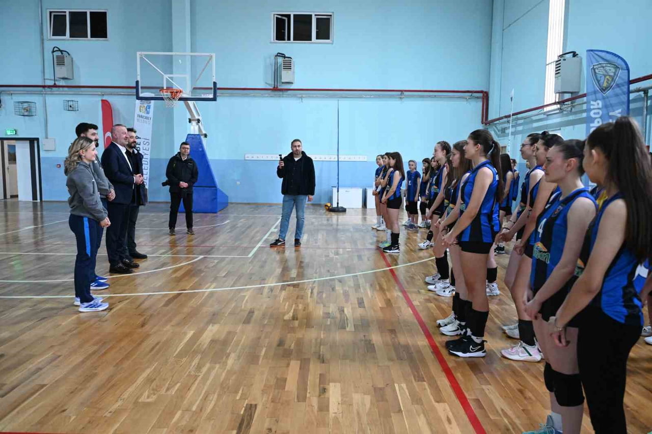 KARACABEY BELEDİYESİ, AMATÖR SPORA VERDİĞİ GÜÇLÜ DESTEKLE YENİ SEZONA İDDİALI BİR GİRİŞ...