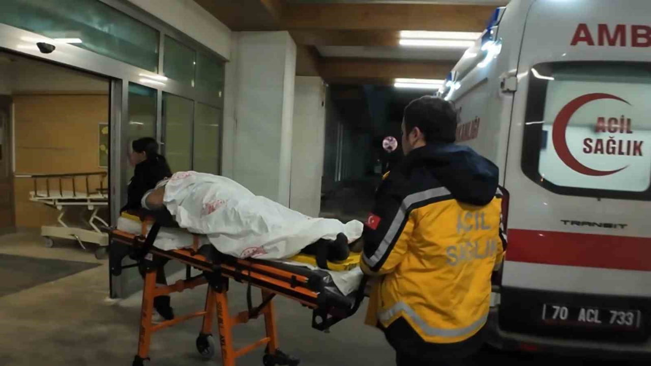 KARAMAN'DA İKİNCİ KATTAKİ EVİNİN PENCERESİNDEN TOPRAK ZEMİNE DÜŞEN ŞAHIS YARALANDI.