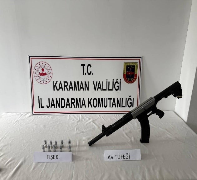 KARAMAN'DA JANDARMANIN YAPTIĞI UYGULAMALARDA PEÇETE VE SİGARAYA EMDİRİLMİŞ UYUŞTURUCU ELE...