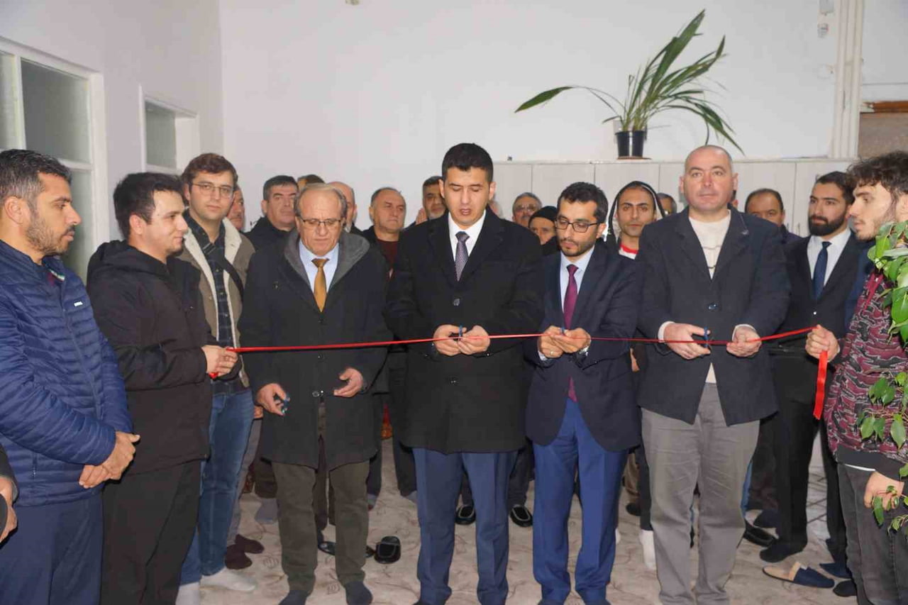 KARAMAN´IN ERMENEK İLÇESİNDE TEKKE DİYANET GENÇLİK MERKEZİ DUALARLA HİZMETE AÇILDI.