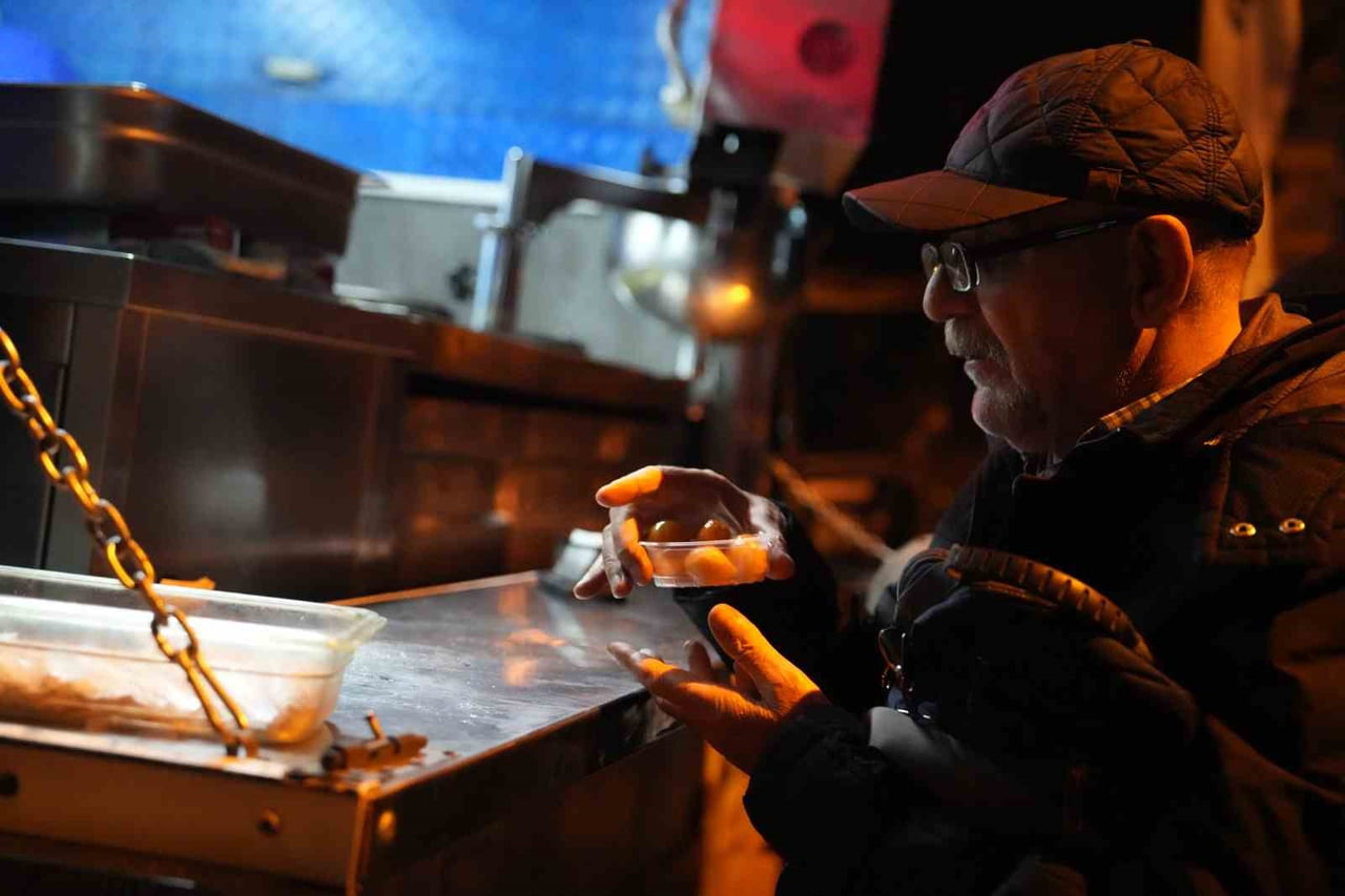 KARTAL BELEDİYESİ TARAFINDAN MİRAÇ KANDİLİ DOLAYISIYLA İLÇE GENELİNDE CAMİ ÖNLERİNDE KURULAN MOBİL...