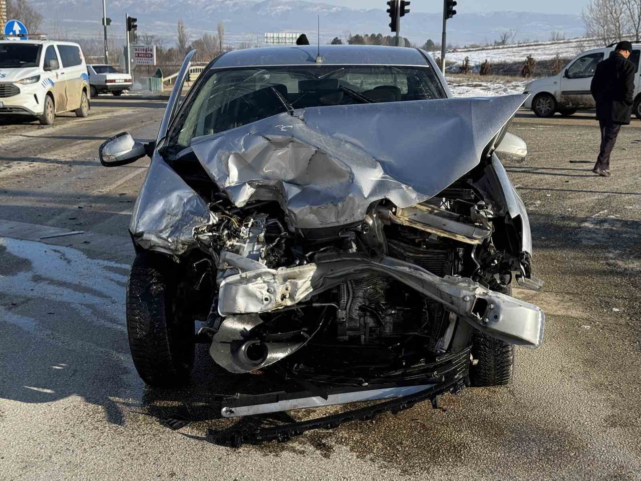 KASTAMONU’DA PANELVAN MİNİBÜS İLE OTOMOBİLİN ÇARPIŞMASI NETİCESİNDE MEYDANA GELEN KAZADA 1 KİŞİ...