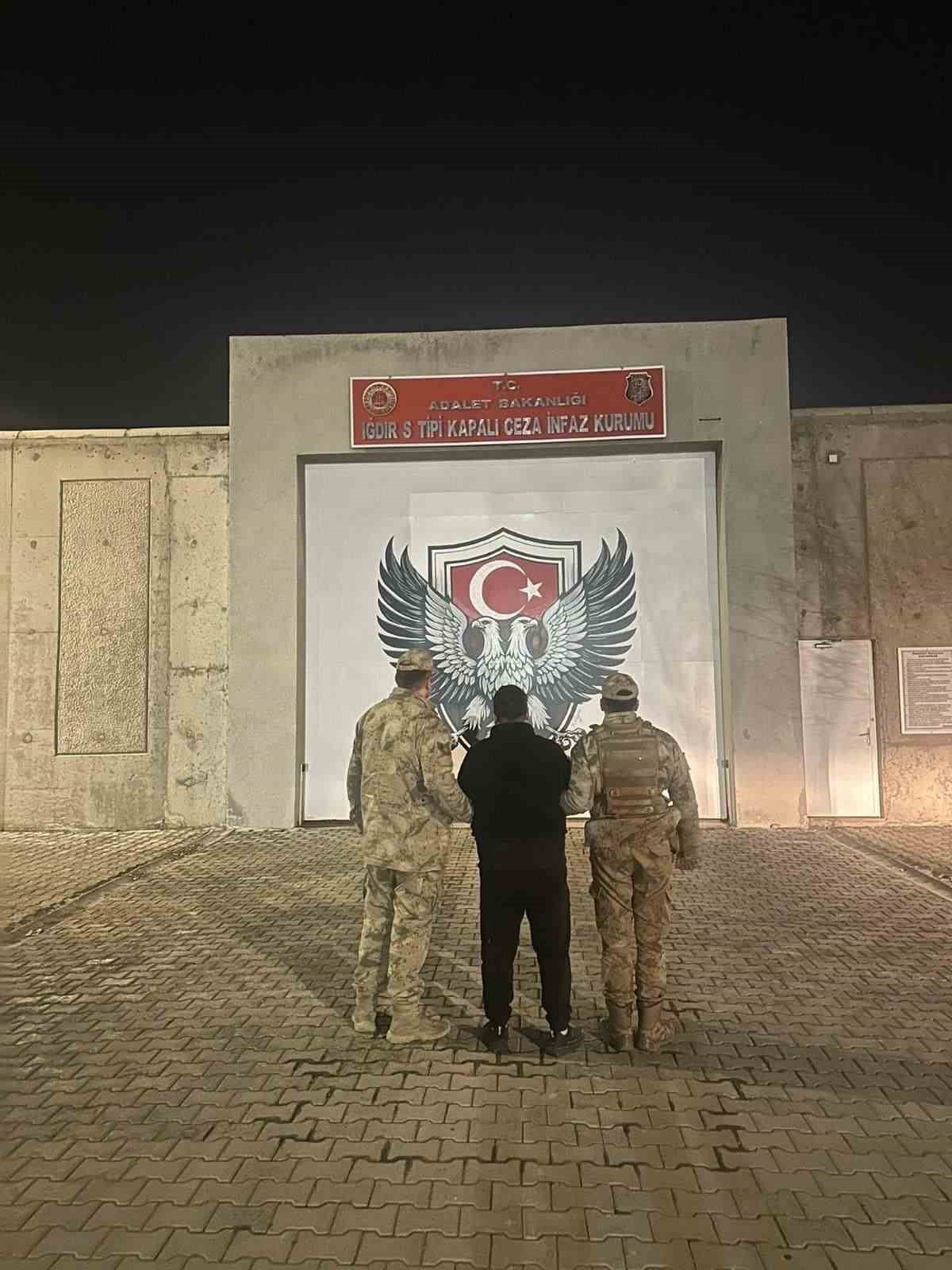 KAYIPLARA KARIŞAN ESKİ KOCAELİ İCRA MÜDÜR YARDIMCISI YASA DIŞI YOLLARLA TÜRKİYE’YE GİRMEYE...