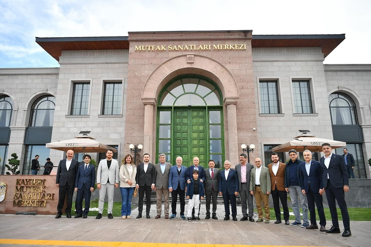 KAYSERİ BÜYÜKŞEHİR BELEDİYE BAŞKANI DR. MEMDUH BÜYÜKKILIÇ’IN RECEP TAYYİP ERDOĞAN MİLLET...