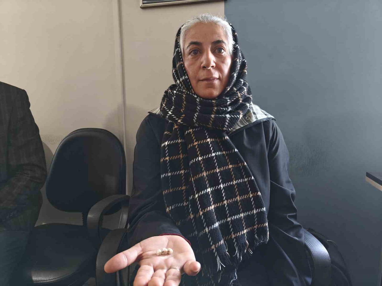 KAYSERİ’DE 2 YIL ÖNCE ÖZEL BİR KLİNİKTE YAPTIRDIĞI İMPLANTLARIN SÜREKLİ DÜŞMESİ SONUCUNDA YAPILAN...