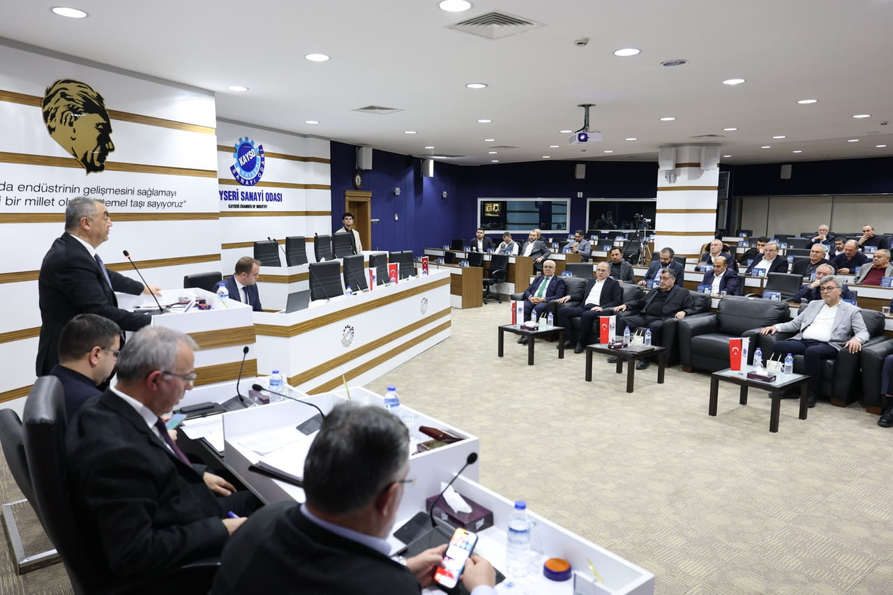 KAYSO BAŞKANI MEHMET BÜYÜKSİMİTCİ, OCAK AYI MECLİS TOPLANTISINDA YAPTIĞI KONUŞMADA, ORTA ANADOLU...