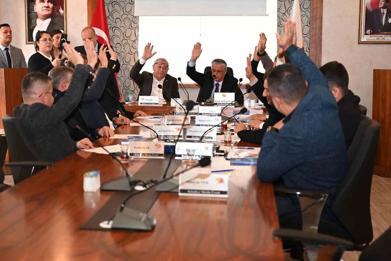 KEMER BELEDİYESİ OCAK AYI MECLİS TOPLANTISI KEMER BELEDİYE BAŞKANI NECATİ TOPALOĞLU BAŞKANLIĞINDA...