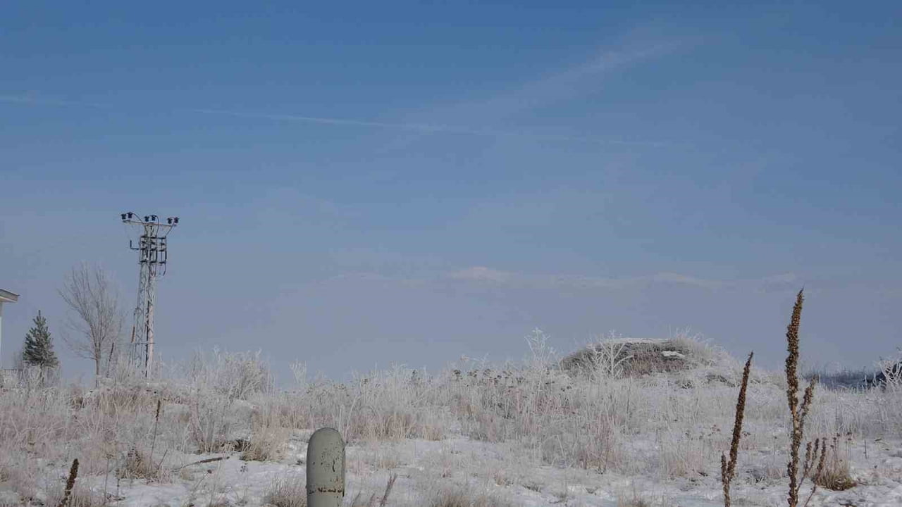 KENT GENELİNDE ETKİLİ OLAN DONDURUCU SOĞUKLAR YAŞAMI OLUMSUZ ETKİLİYOR. GECE SAATLERİNDE HAVA...