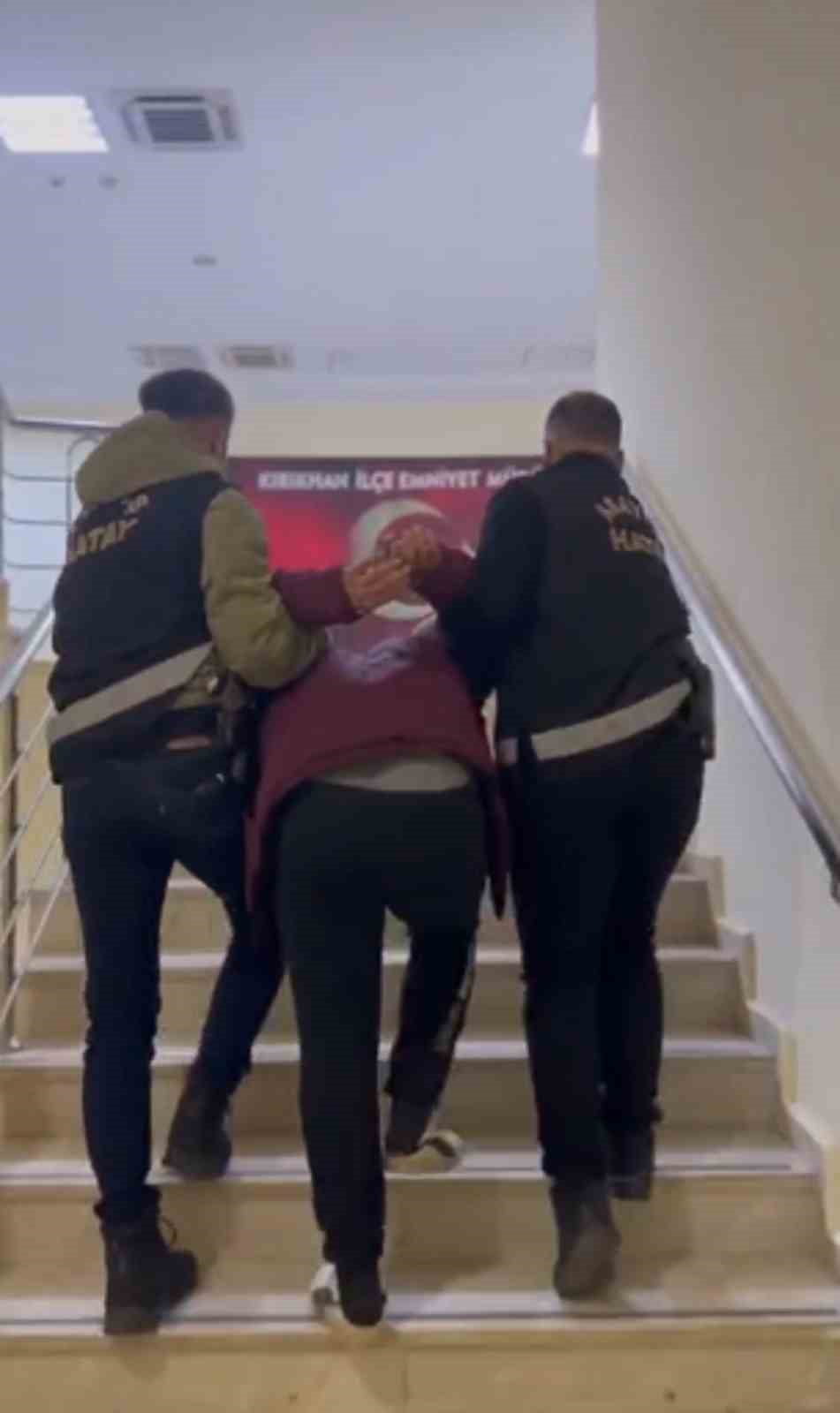 KIRIKHAN’DA UYUŞTURUCU OPERASYONU: 1 GÖZALTI