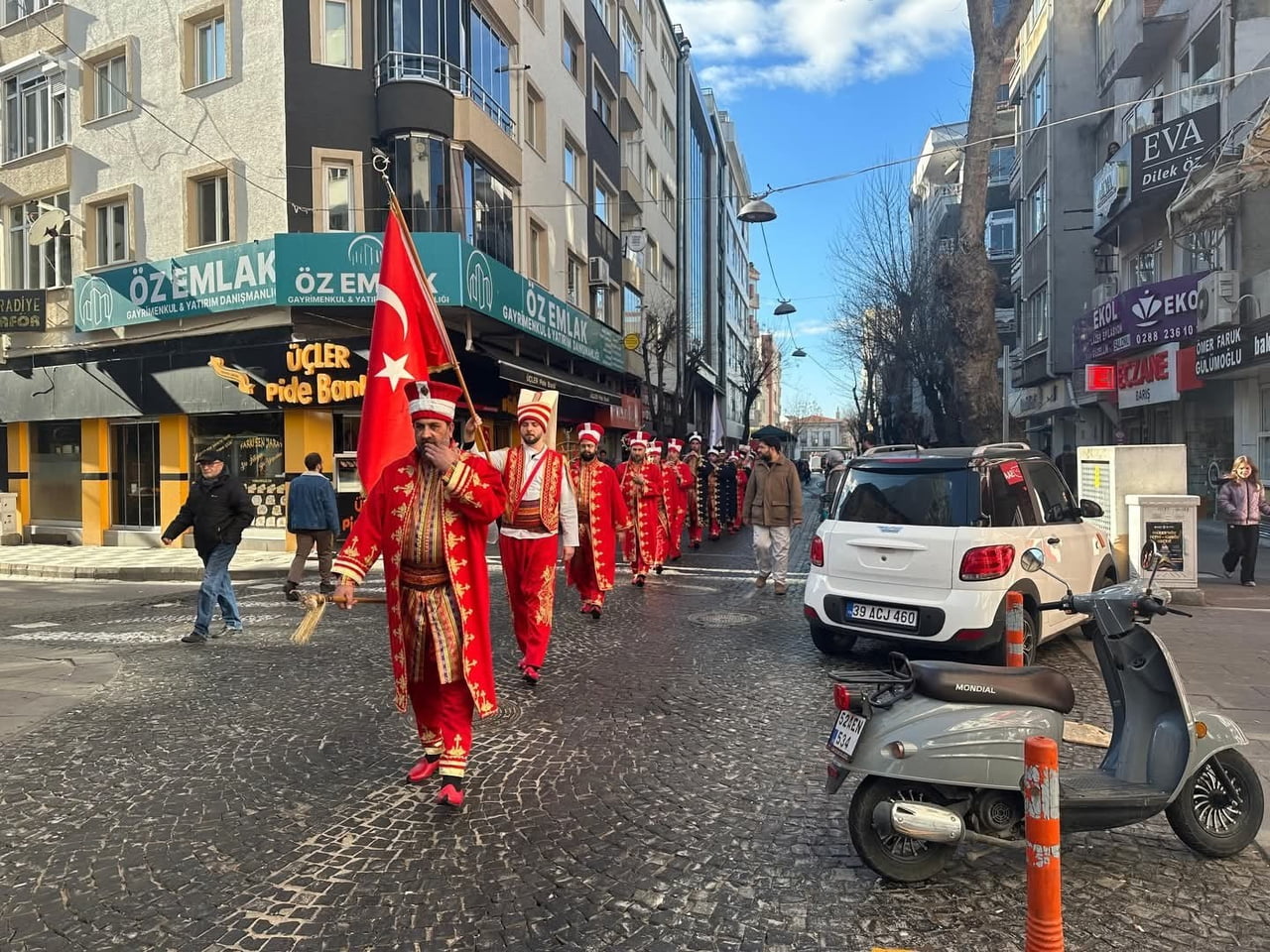 KIRKLARELİ’NDE MEHTERLİ MİRAÇ KANDİLİ COŞKUSU