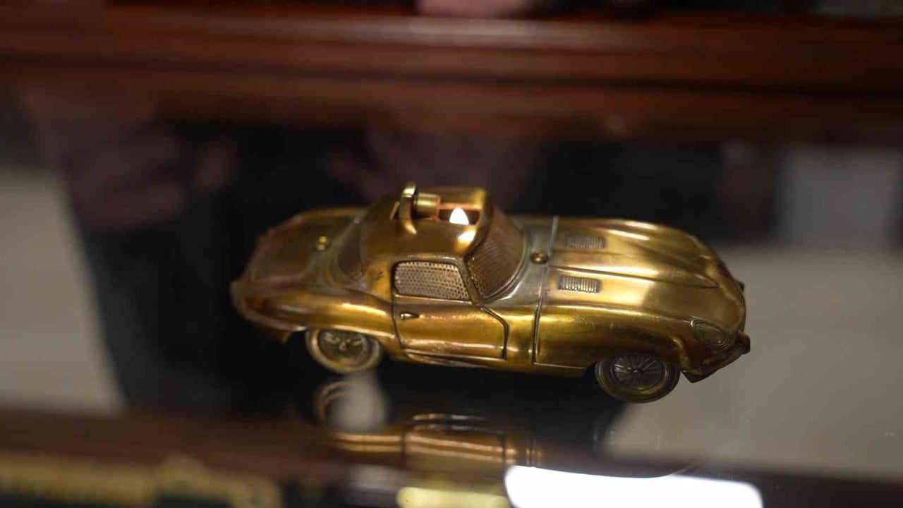 KOCAELİ'DE ÇOCUKLUK YILLARINDAN GELEN ANTİKA MERAKINI PROFESYONEL BİR TUTKUYA DÖNÜŞTÜREN ALİ...