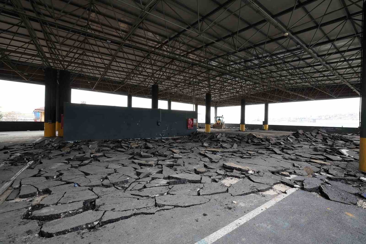 KOCAELİ BÜYÜKŞEHİR BELEDİYESİ, DİLOVASI İLÇESİNDE DAHA ÖNCE İNŞA EDİLEN KATLI OTOPARKIN, DİLOVASI...