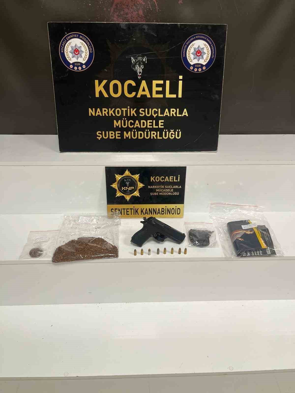 KOCAELİ’DE ŞEHİR GENELİNDE POLİS EKİPLERİNCE YAPILAN GERÇEKLEŞTİRİLEN UYUŞTURUCU OPERASYONUNDA...