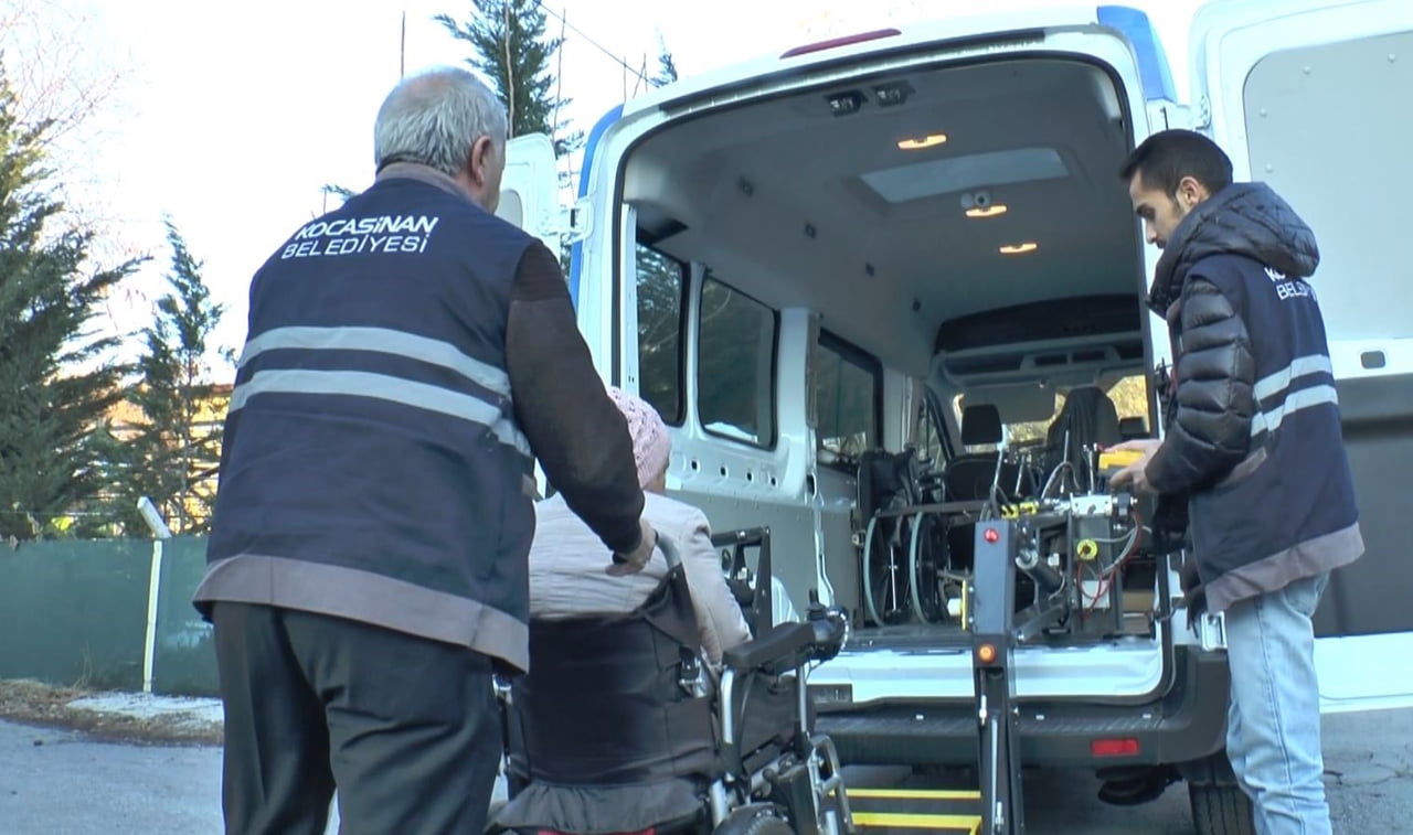 KOCASİNAN BELEDİYESİ; ENGELLİ BİREYLERİN GÜNLÜK YAŞAMLARINI KOLAYLAŞTIRMAK AMACIYLA HİZMETE...