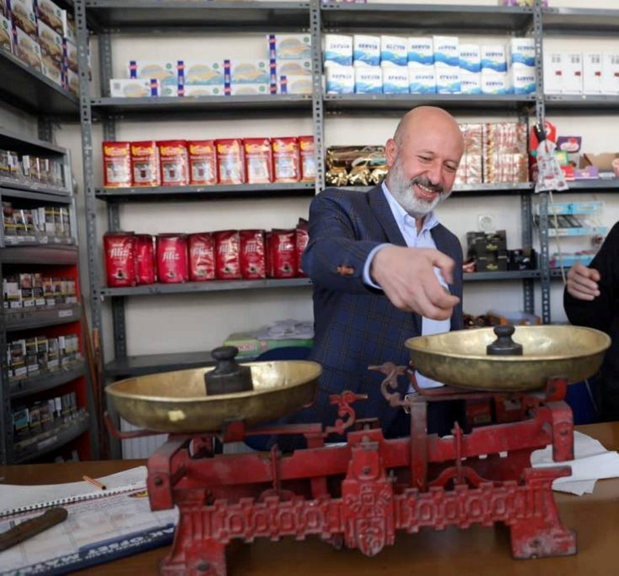 KOCASİNAN BELEDİYESİ; RAMAZAN AYININ YAKLAŞMASI DOLAYISIYLA İLÇE GENELİNDE FAALİYET GÖSTEREN EKMEK...