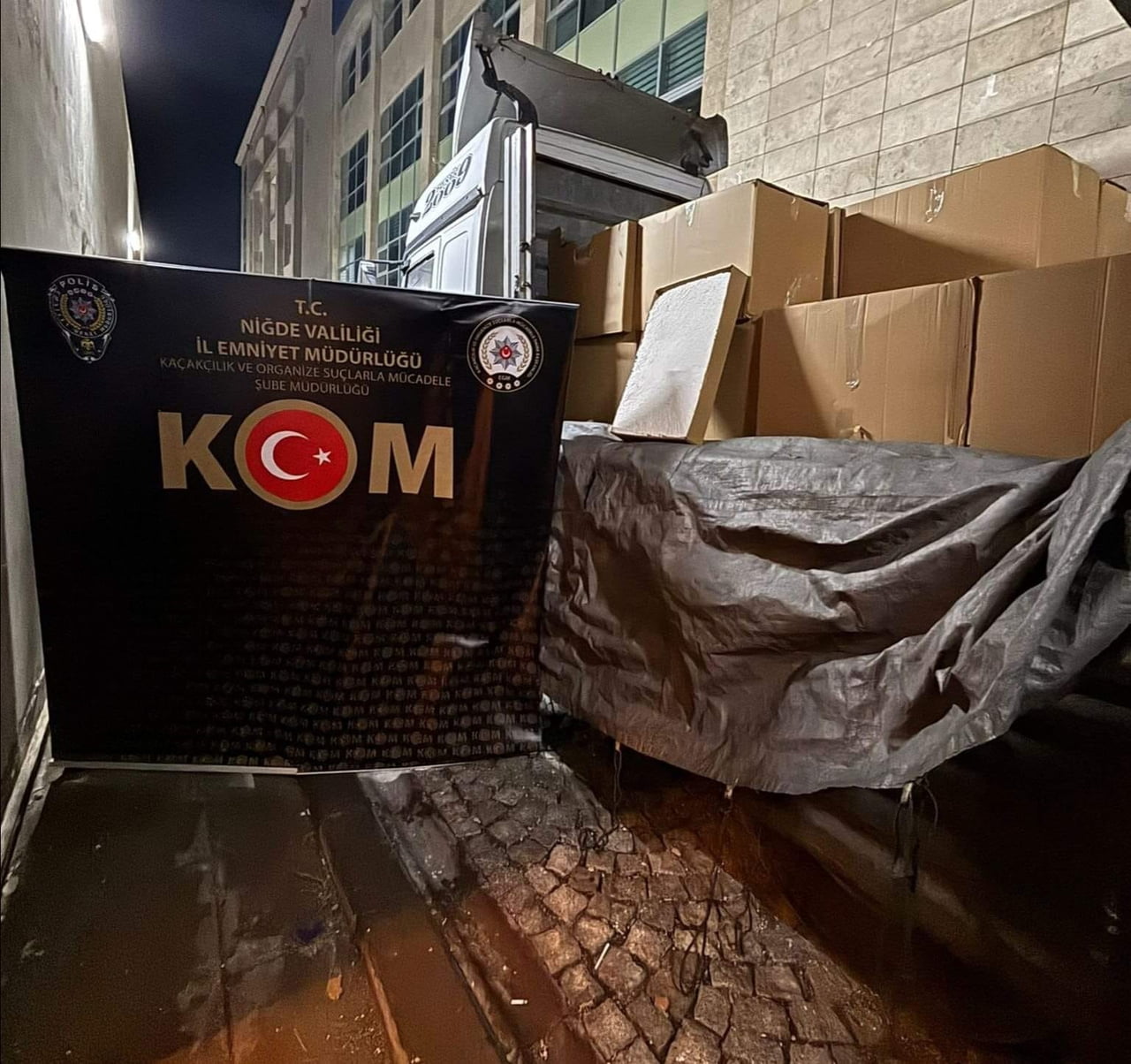 KOM ŞUBE MÜDÜRLÜĞÜ EKİPLERİNCE KAÇAKÇILIĞIN ÖNLENMESİ, TOPLUM DÜZENİNİN KORUNMASI, VERGİ KABININ...