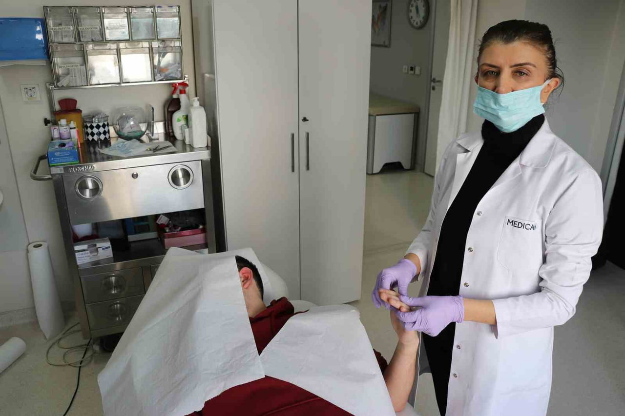 KONUYA İLİŞKİN AÇIKLAMALARDA BULUNAN SİVAS MEDİCANA HASTANESİ PLASTİK, REKONSTRÜKTİF VE ESTETİK...