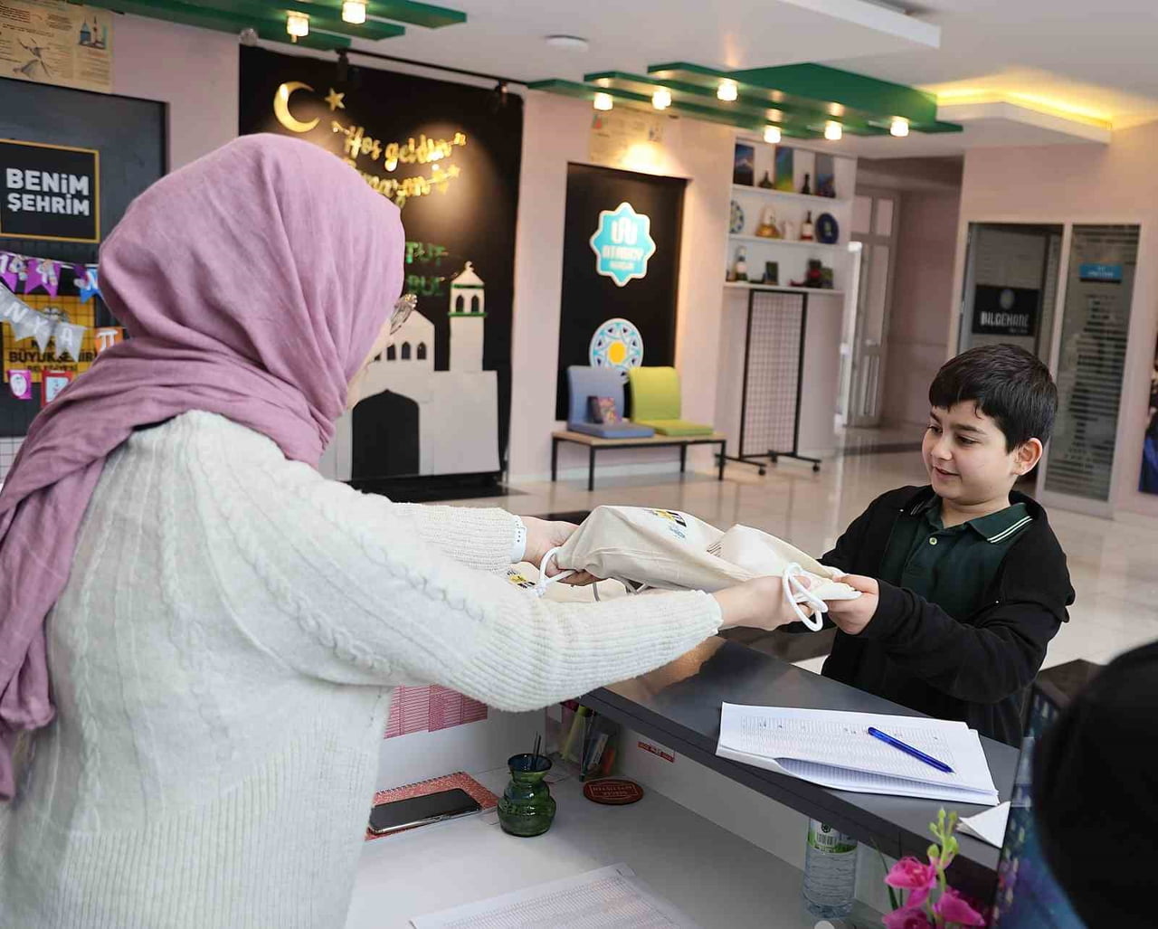 KONYA BÜYÜKŞEHİR BELEDİYESİ, BU YIL DA İLK ORUCUNU TUTAN 7-8 VE 9 YAŞINDAKİ ÇOCUKLARI ÇEŞİTLİ...