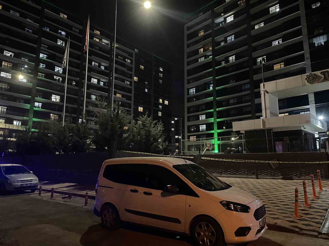 KONYA’DA 1 KİŞİ, TARTIŞTIĞI KIZ KARDEŞİNİ TABANCAYLA ÖLDÜRÜP ANNESİNİ AĞIR YARALADIKTAN SONRA...