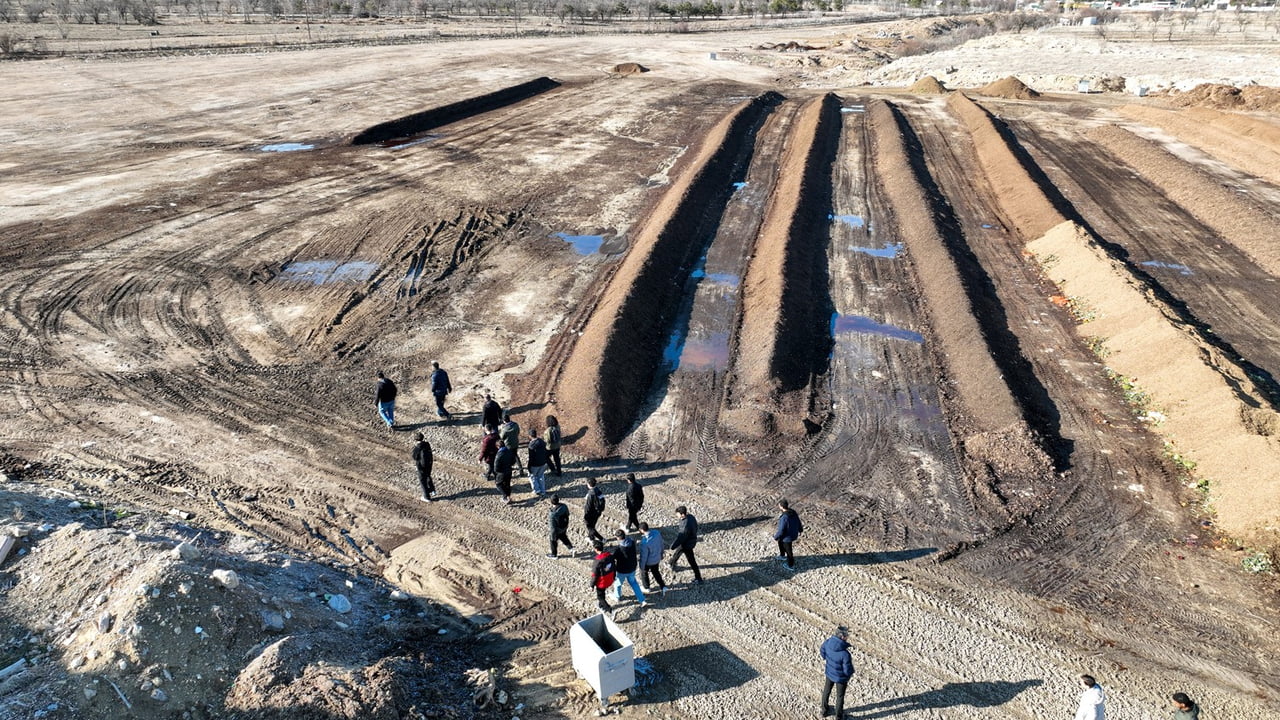 KONYA’NIN SELÇUKLU İLÇE BELEDİYESİ’NİN ÇEVREYE DUYARLI ÖRNEK PROJELERİ ÖĞRENCİLERE ERKEN YAŞTA...