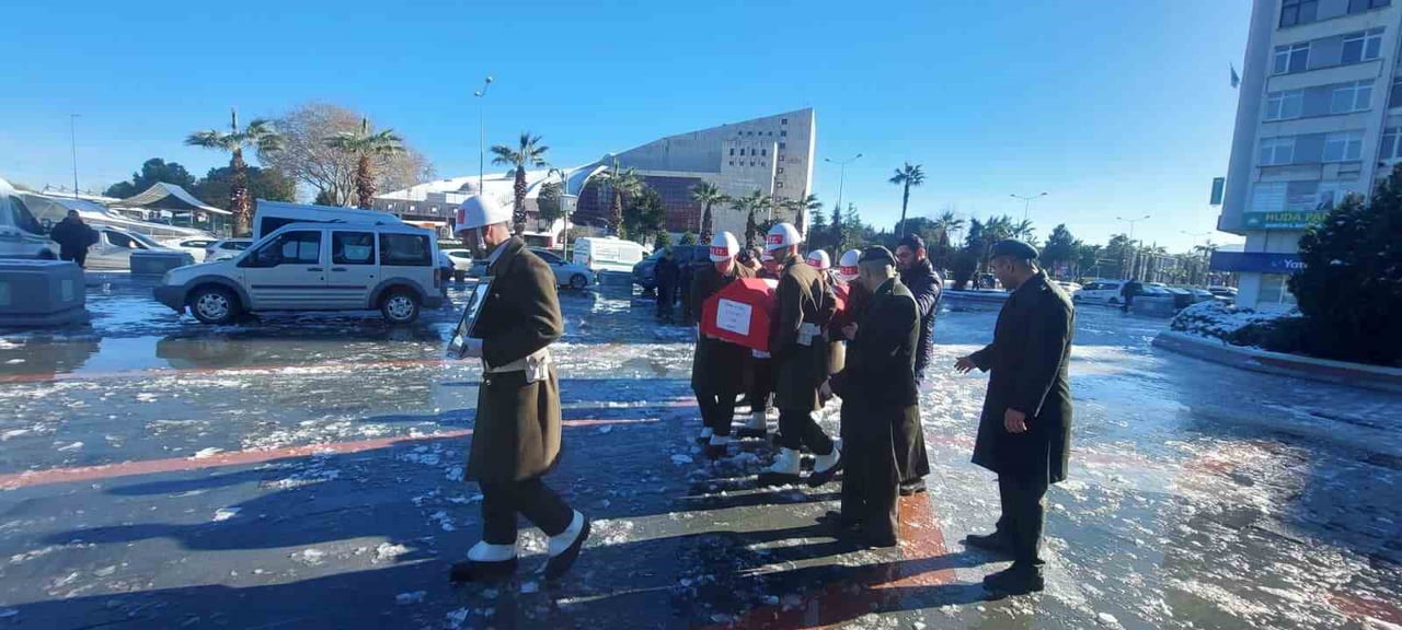 KORE GAZİSİ ALİ GÜMÜŞ (96), MEMLEKETİ SAMSUN’DA DÜZENLENEN ASKERİ TÖRENLE SON YOLCULUĞUNA...