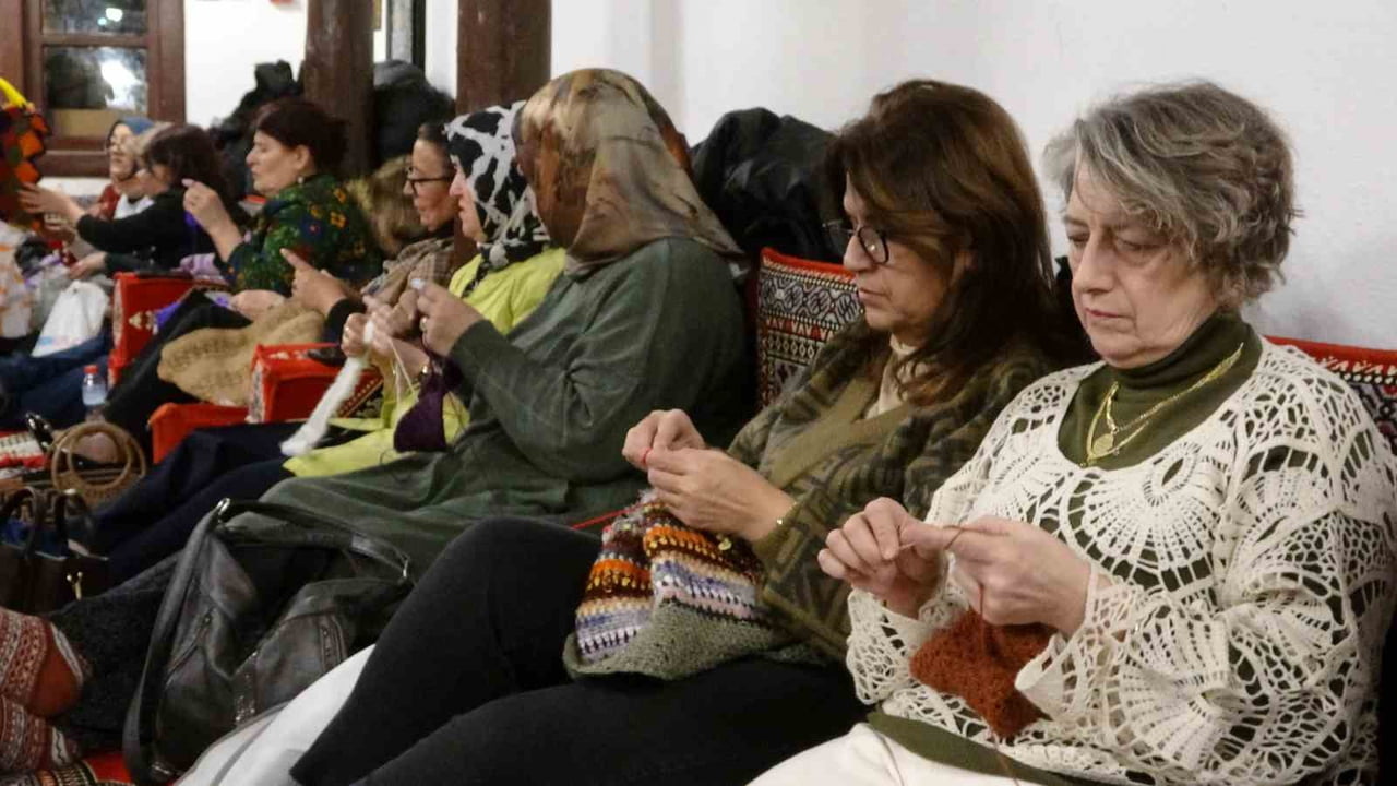 KÜTAHYA'DA BELEDİYE YÜKSEK KAHVE DOSTLAR KONAĞI, ANLAMLI BİR SOSYAL SORUMLULUK VE KÜLTÜR...